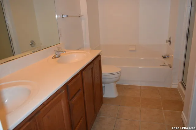 11842 GARDEN GATE San Antonio, TX 78213