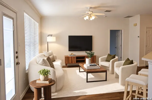 11842 GARDEN GATE San Antonio, TX 78213