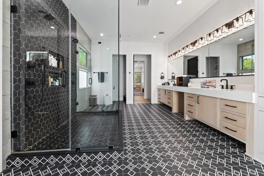 1432 Bingle Road Houston, TX 77055
