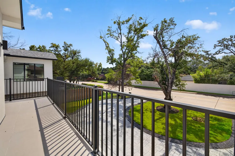 1432 Bingle Road Houston, TX 77055