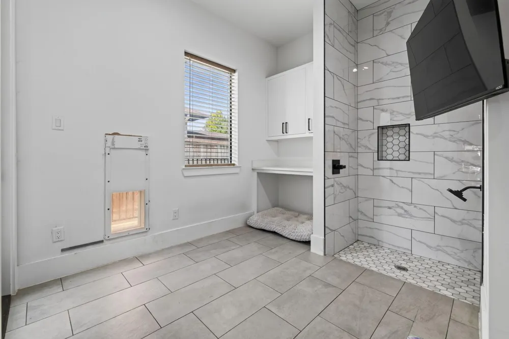 1432 Bingle Road Houston, TX 77055