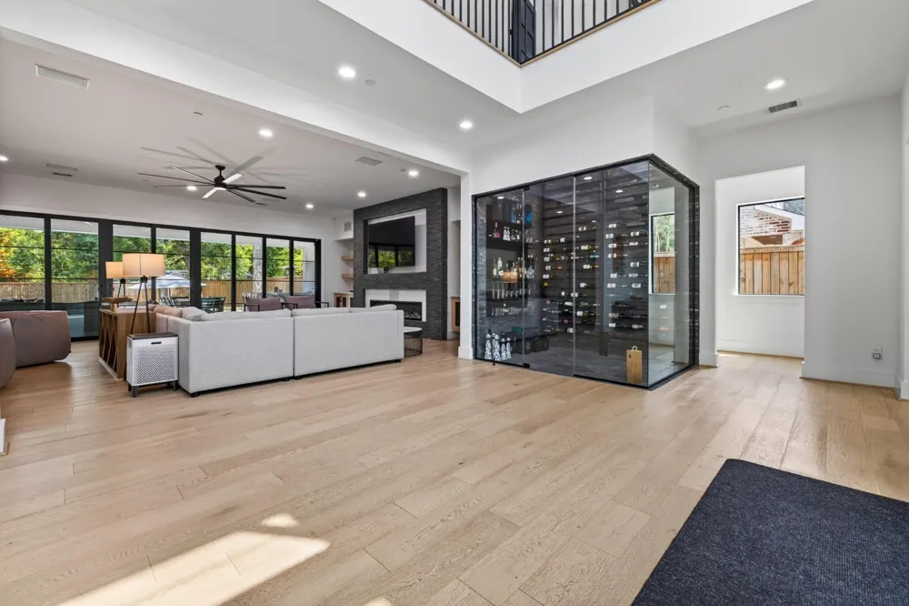 1432 Bingle Road Houston, TX 77055