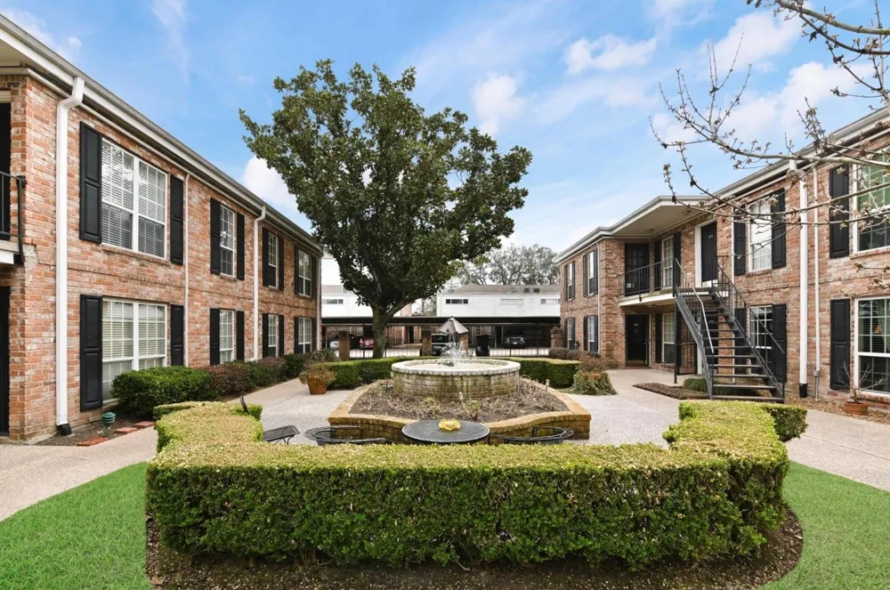 6410 Del Monte Drive #3 Houston, TX 77057