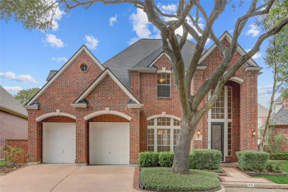 45 Ambleside Crescent Drive Sugar Land, TX 77479