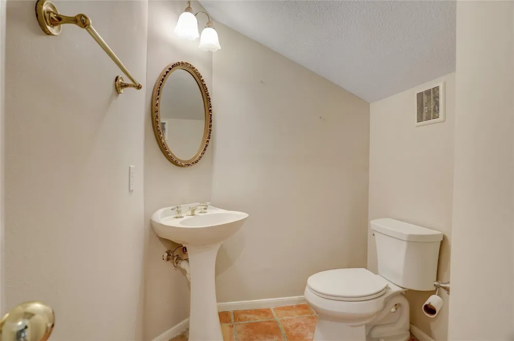45 Ambleside Crescent Drive Sugar Land, TX 77479