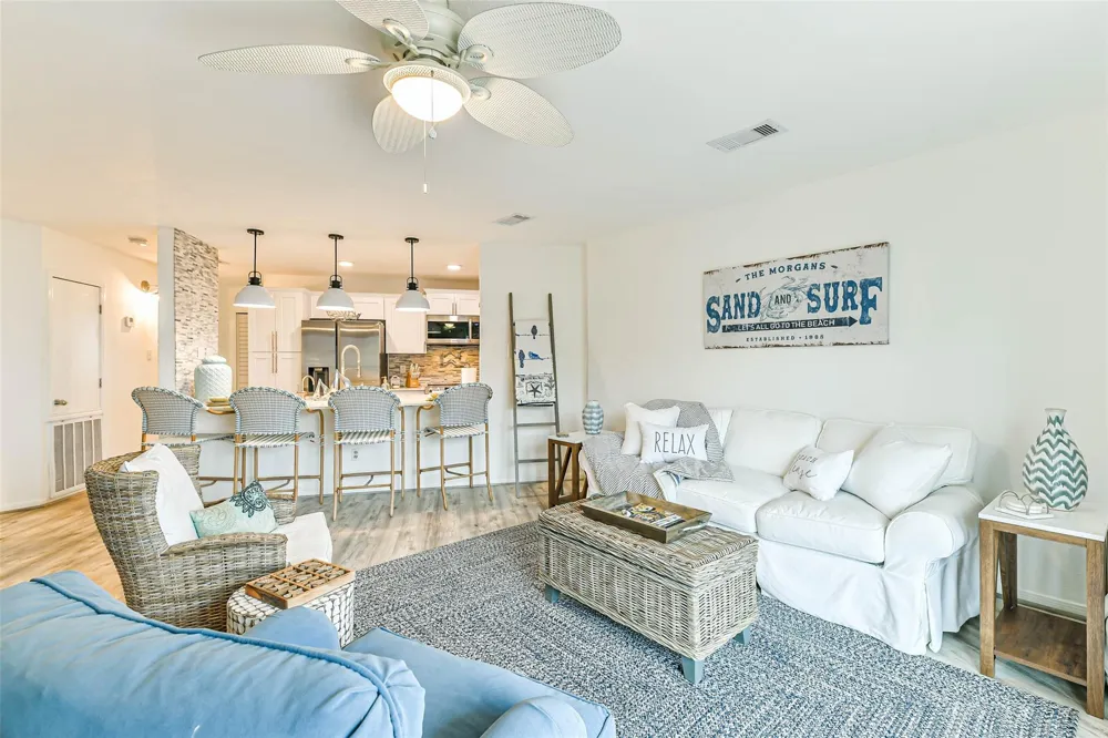 7312 Seawall Boulevard #217 Galveston, TX 77551