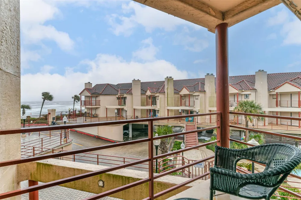 7312 Seawall Boulevard #217 Galveston, TX 77551