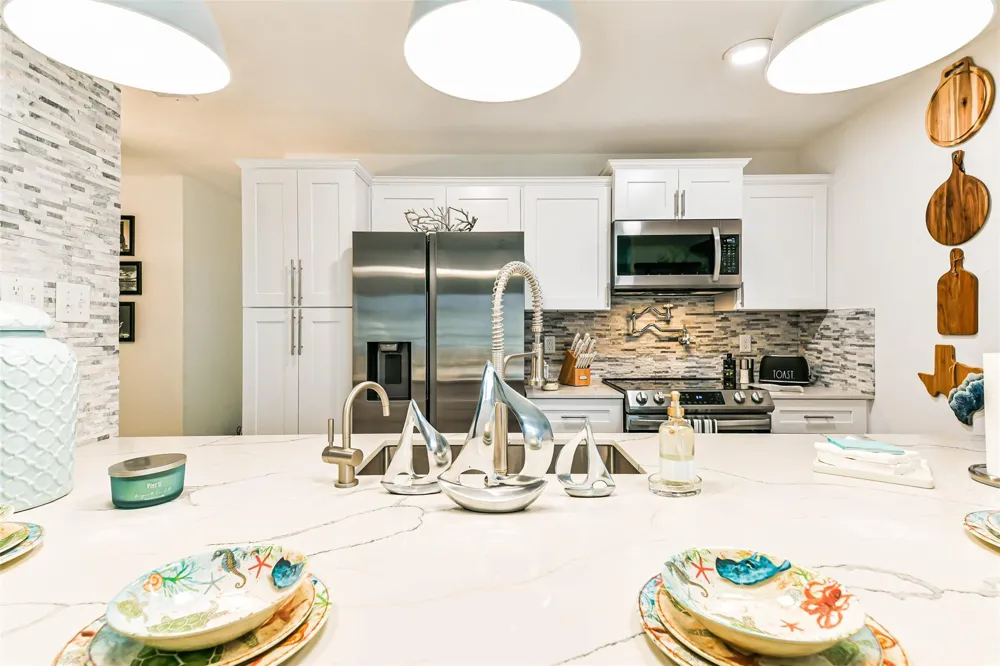 7312 Seawall Boulevard #217 Galveston, TX 77551