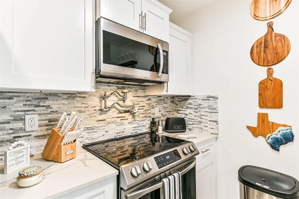 7312 Seawall Boulevard #217 Galveston, TX 77551