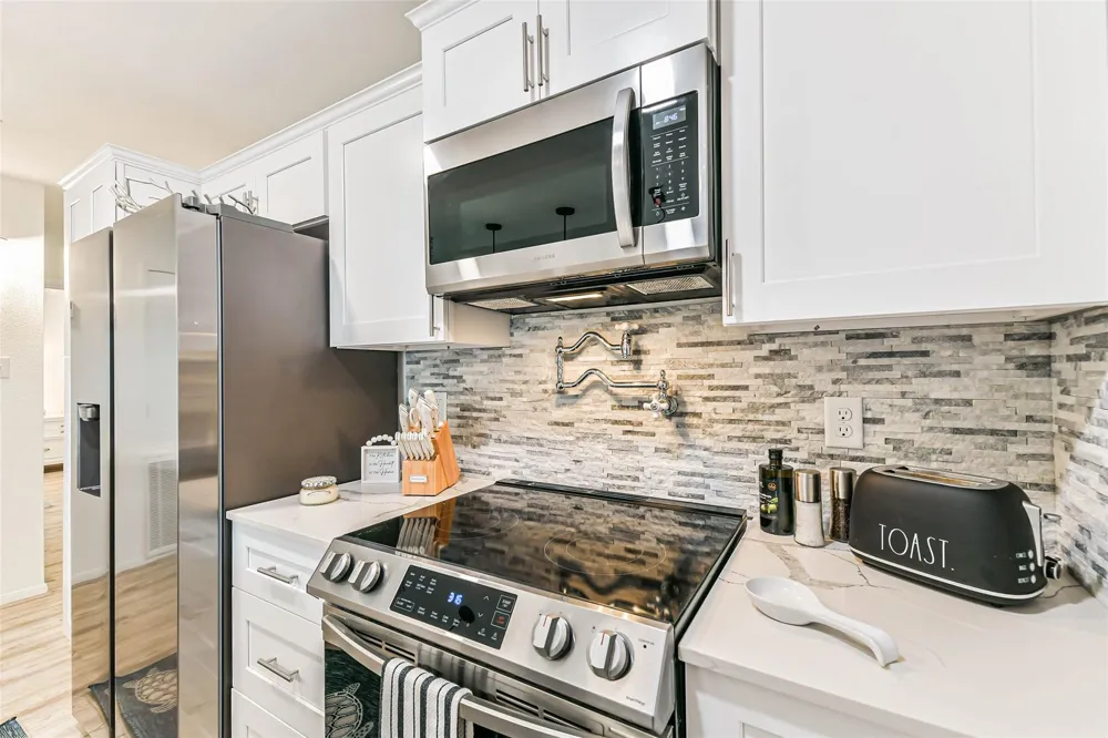7312 Seawall Boulevard #217 Galveston, TX 77551