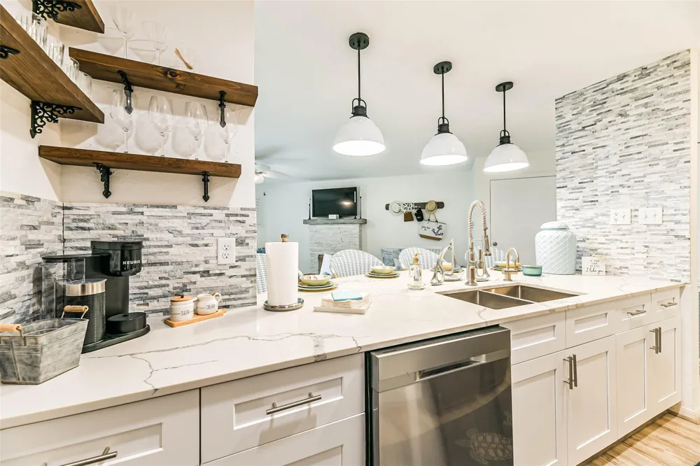 7312 Seawall Boulevard #217 Galveston, TX 77551