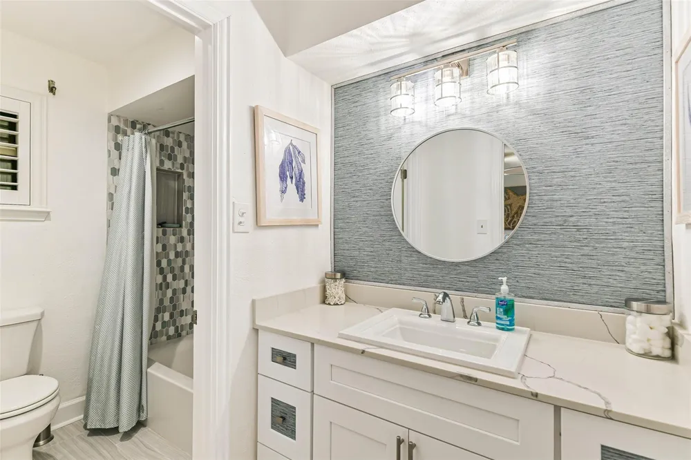 7312 Seawall Boulevard #217 Galveston, TX 77551
