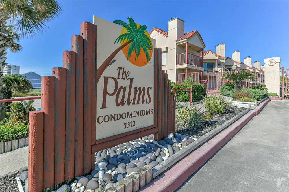 7312 Seawall Boulevard #217 Galveston, TX 77551