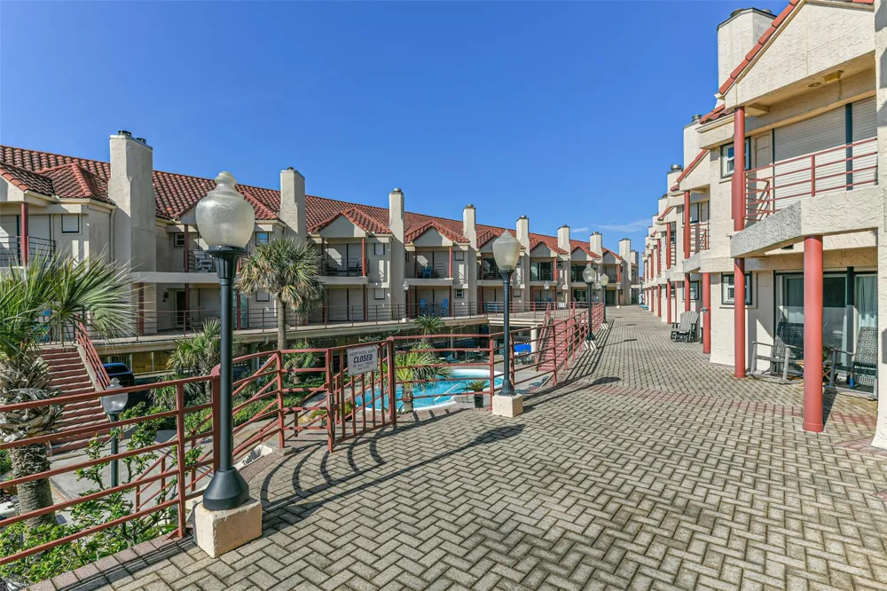 7312 Seawall Boulevard #217 Galveston, TX 77551