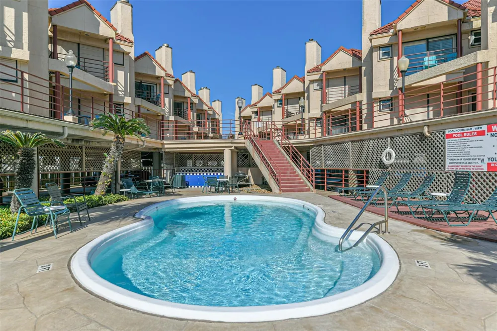 7312 Seawall Boulevard #217 Galveston, TX 77551