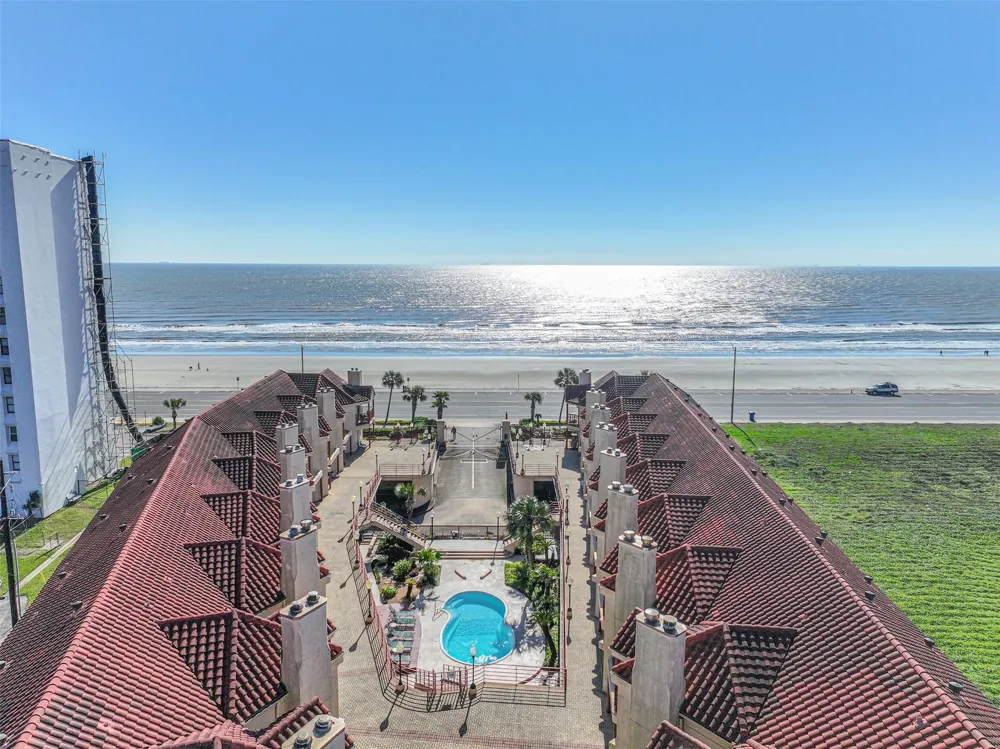7312 Seawall Boulevard #217 Galveston, TX 77551