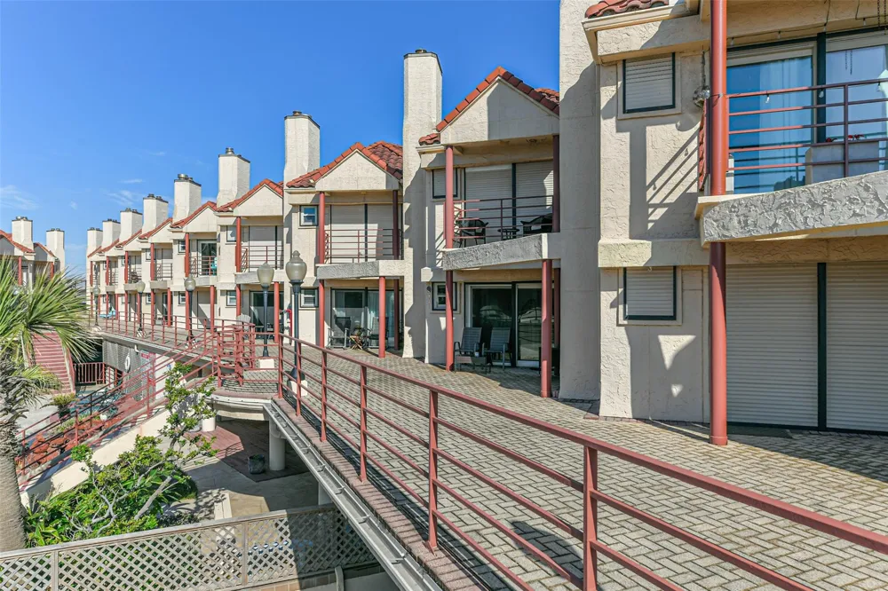 7312 Seawall Boulevard #217 Galveston, TX 77551