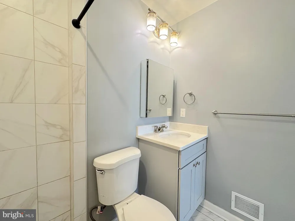 9819 HAGEL CIRCLE Lorton, VA 22079