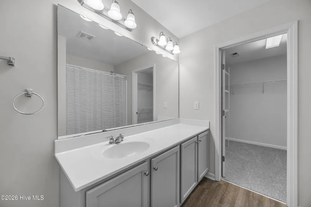 525 Shelmore Lane Jacksonville, NC 28540