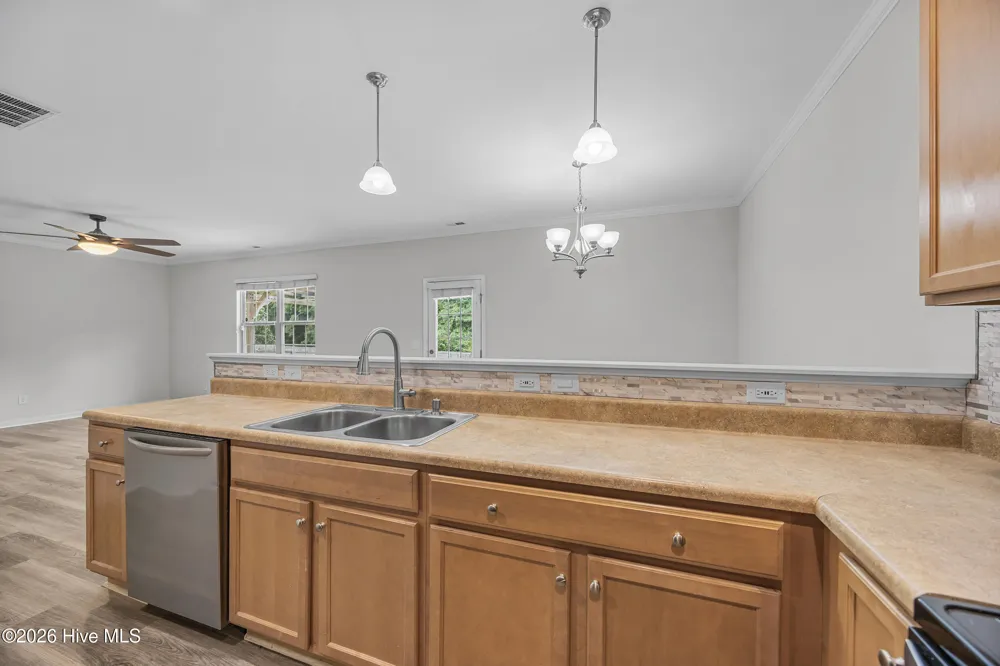 525 Shelmore Lane Jacksonville, NC 28540