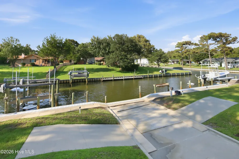 104 Sea Trace Lane Newport, NC 28570