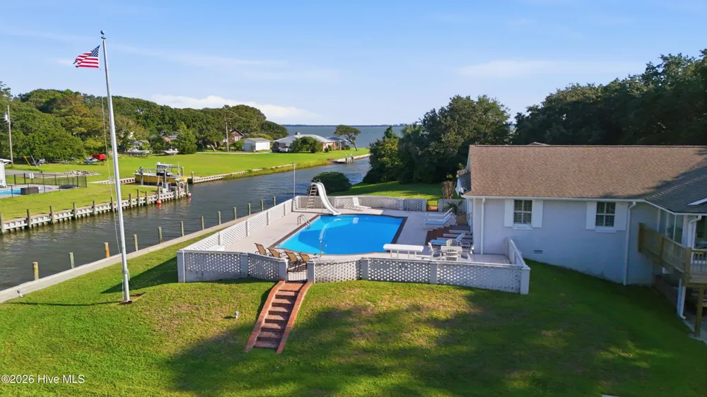 104 Sea Trace Lane Newport, NC 28570