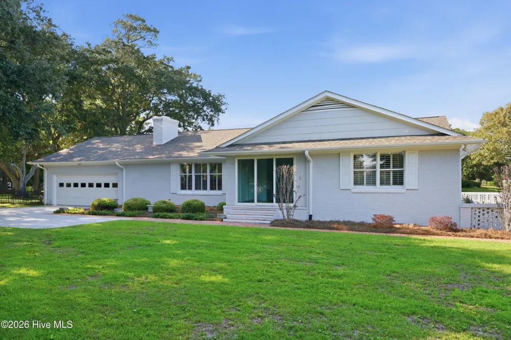 104 Sea Trace Lane Newport, NC 28570