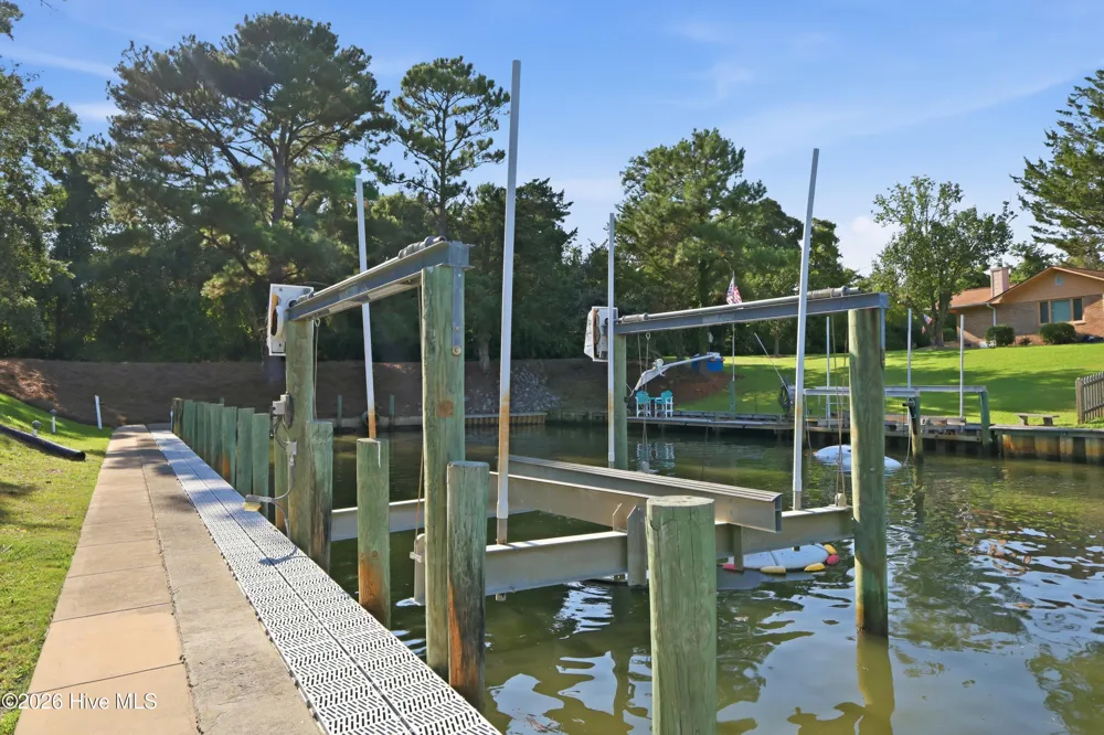 104 Sea Trace Lane Newport, NC 28570