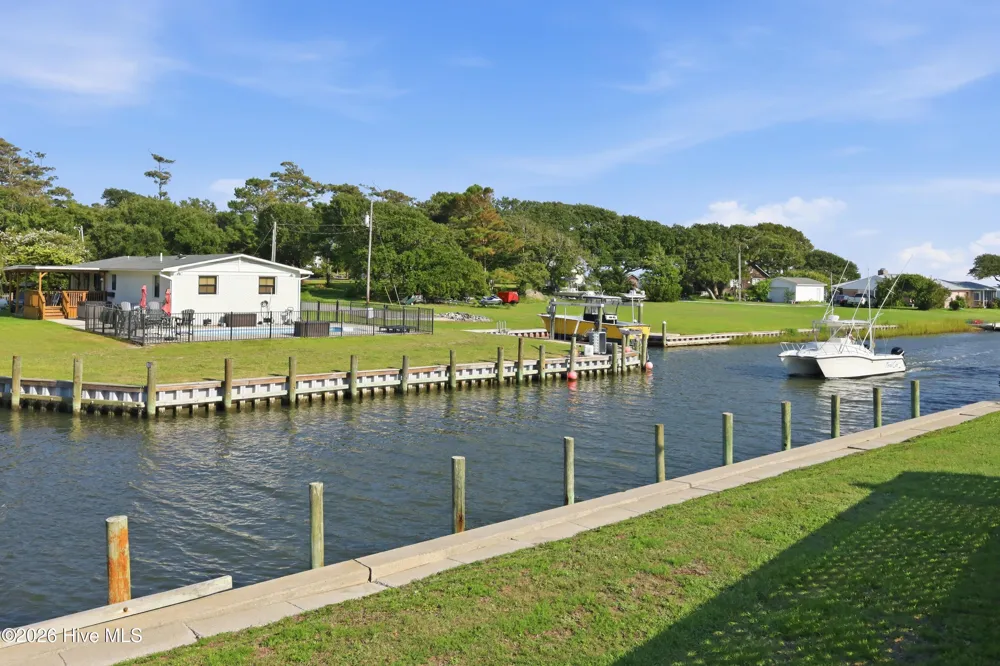 104 Sea Trace Lane Newport, NC 28570