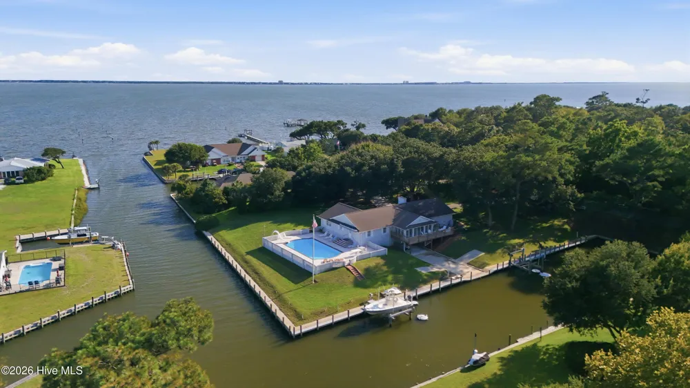 104 Sea Trace Lane Newport, NC 28570
