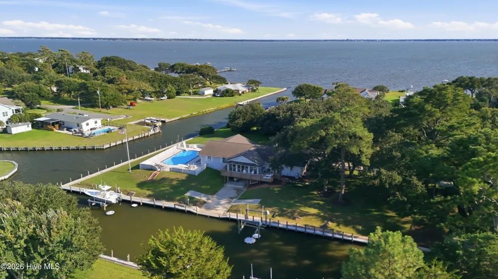 104 Sea Trace Lane Newport, NC 28570