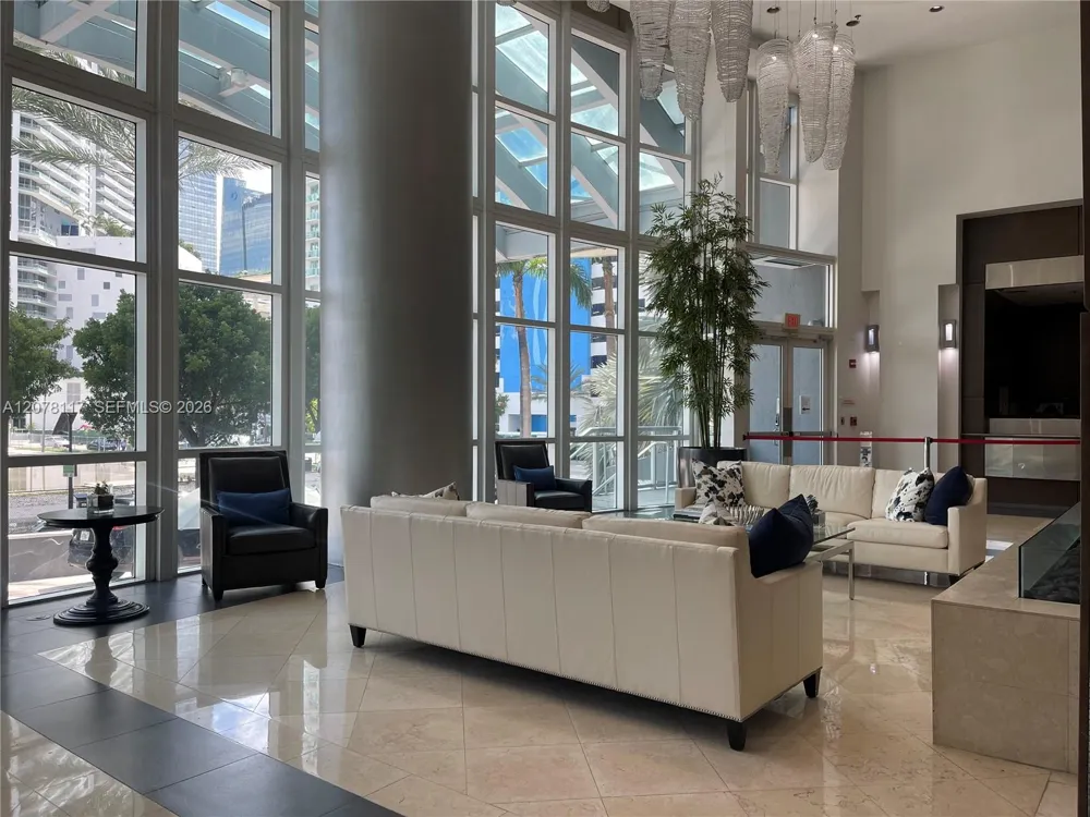 1155 Brickell Bay Dr #808 Miami, FL 33131