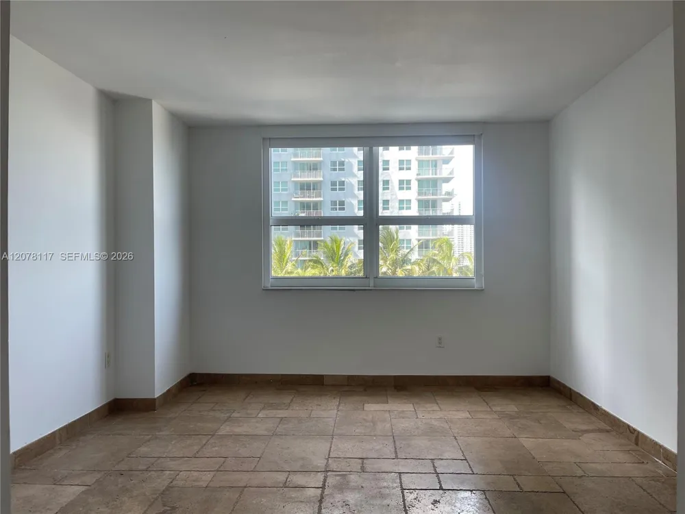 1155 Brickell Bay Dr #808 Miami, FL 33131