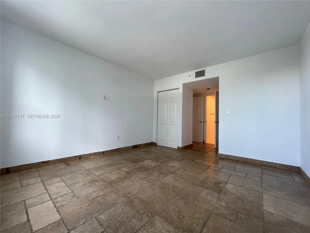 1155 Brickell Bay Dr #808 Miami, FL 33131