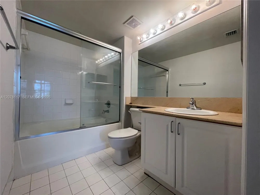 1155 Brickell Bay Dr #808 Miami, FL 33131