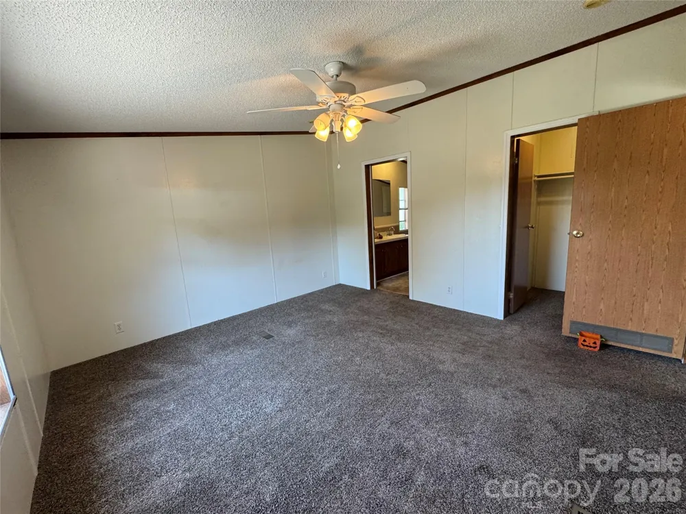51 Little Hungry Road Hendersonville, NC 28792