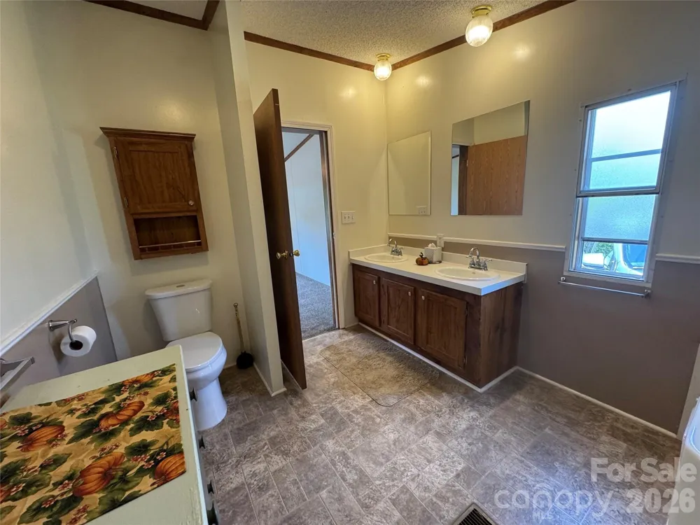 51 Little Hungry Road Hendersonville, NC 28792