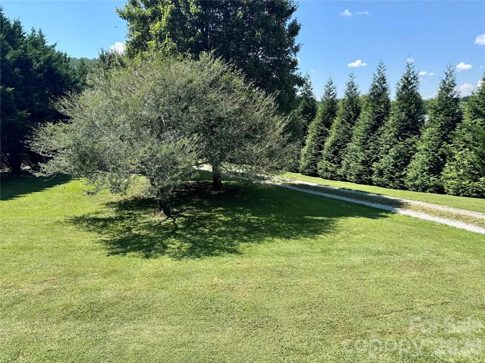 51 Little Hungry Road Hendersonville, NC 28792