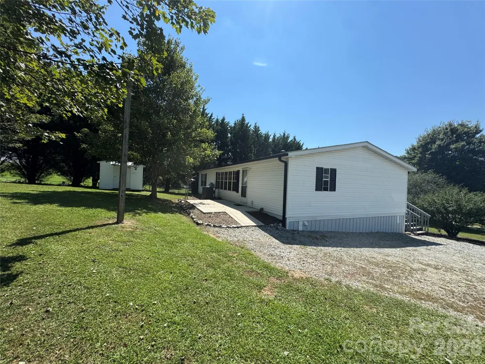 51 Little Hungry Road Hendersonville, NC 28792