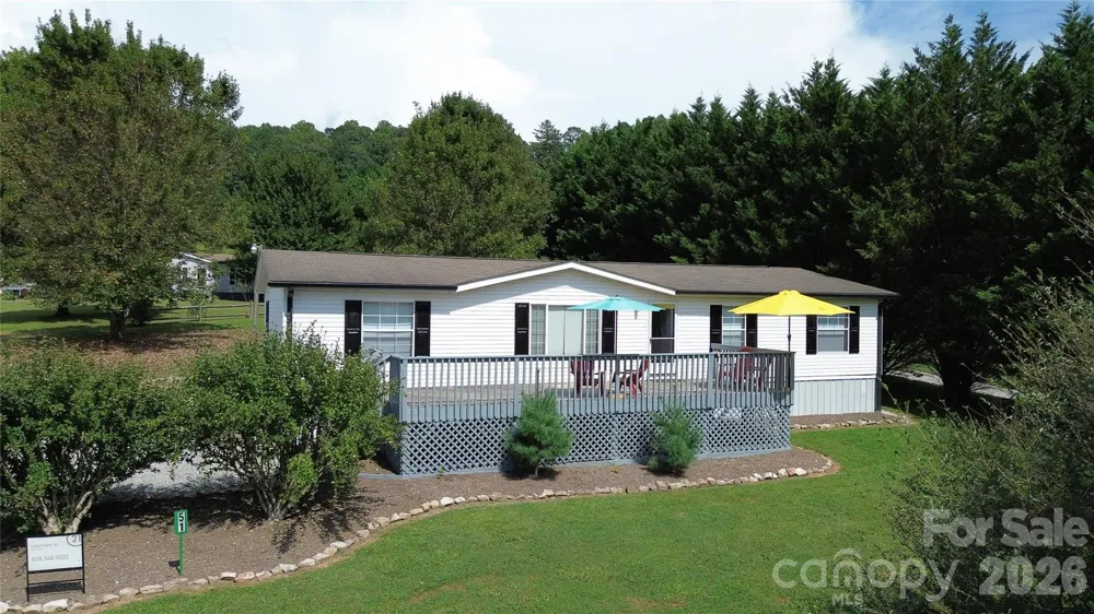 51 Little Hungry Road Hendersonville, NC 28792