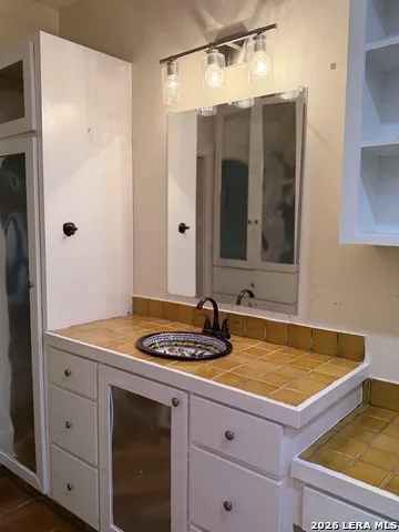 410 Sparkling Springs Dr Boerne, TX 78006