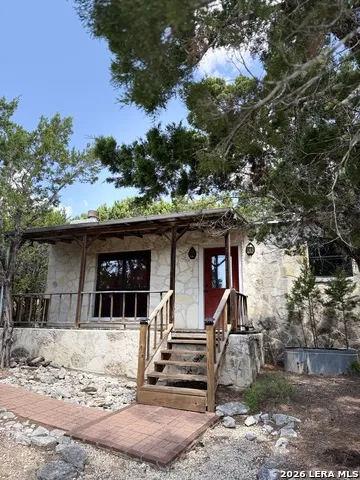 410 Sparkling Springs Dr Boerne, TX 78006