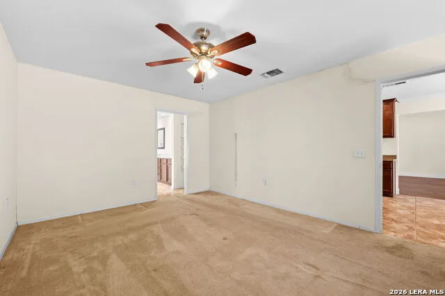 222 GUILFORD FRG Universal City, TX 78148