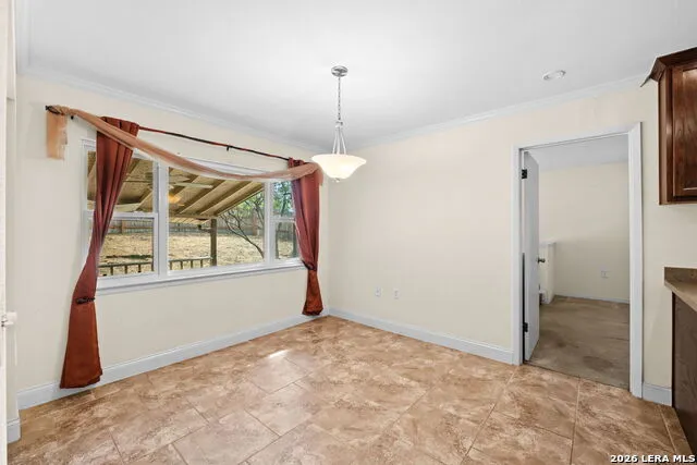 222 GUILFORD FRG Universal City, TX 78148