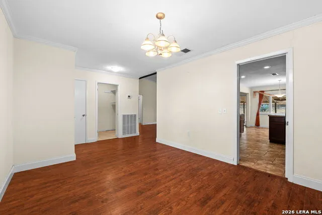 222 GUILFORD FRG Universal City, TX 78148