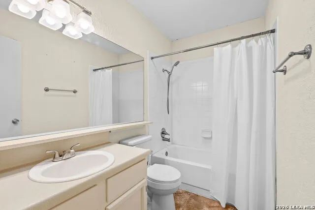 222 GUILFORD FRG Universal City, TX 78148