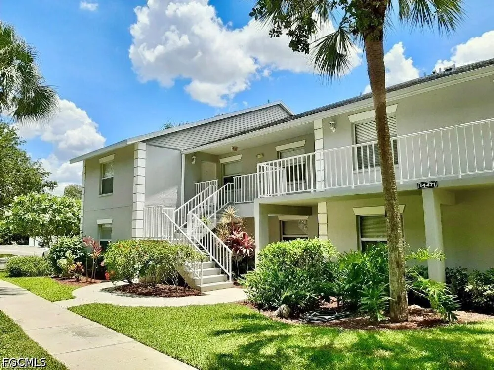 Lakewood Trace Court #202 Fort Myers, FL 33919
