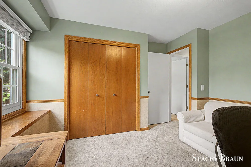 2310 NE Chelsea Road NE Grand Rapids, MI 49505