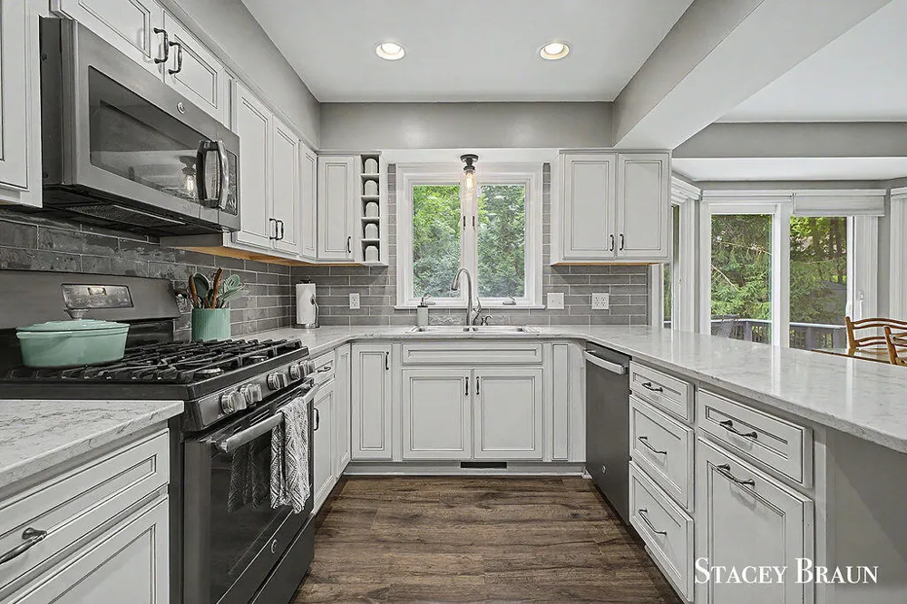 2310 NE Chelsea Road NE Grand Rapids, MI 49505