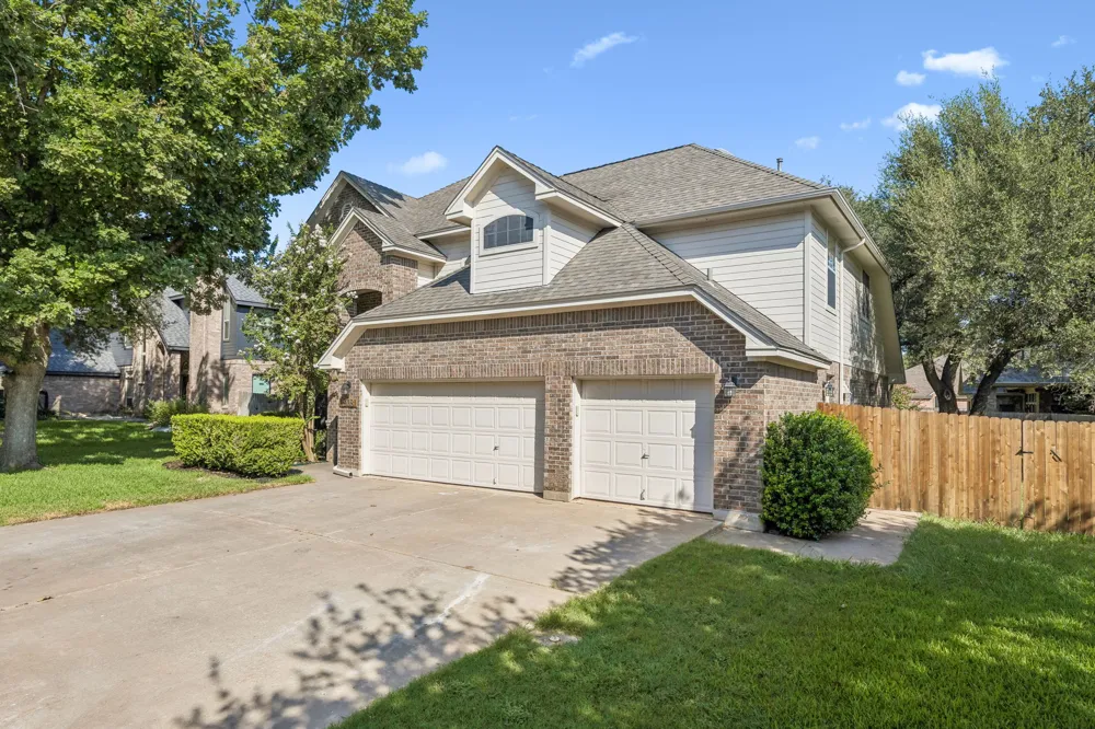 1908 Clearwater Drive Round Rock, TX 78681